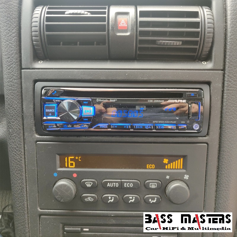 BASS MASTERS Soundsystem Opel Astra G silber 2