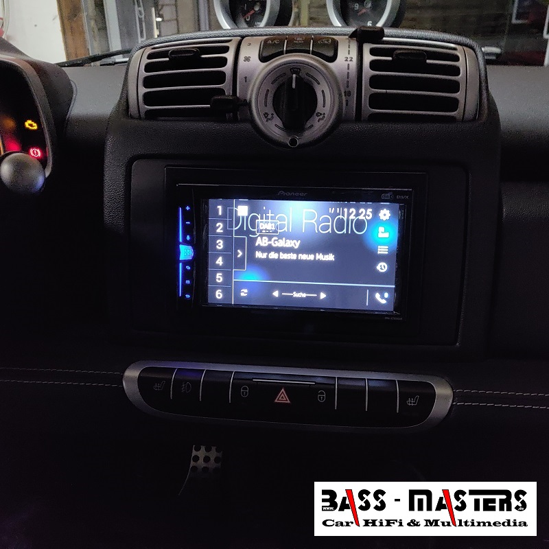 Smart Fourtwo 451 - Pioneer DMH-A 3300DAB